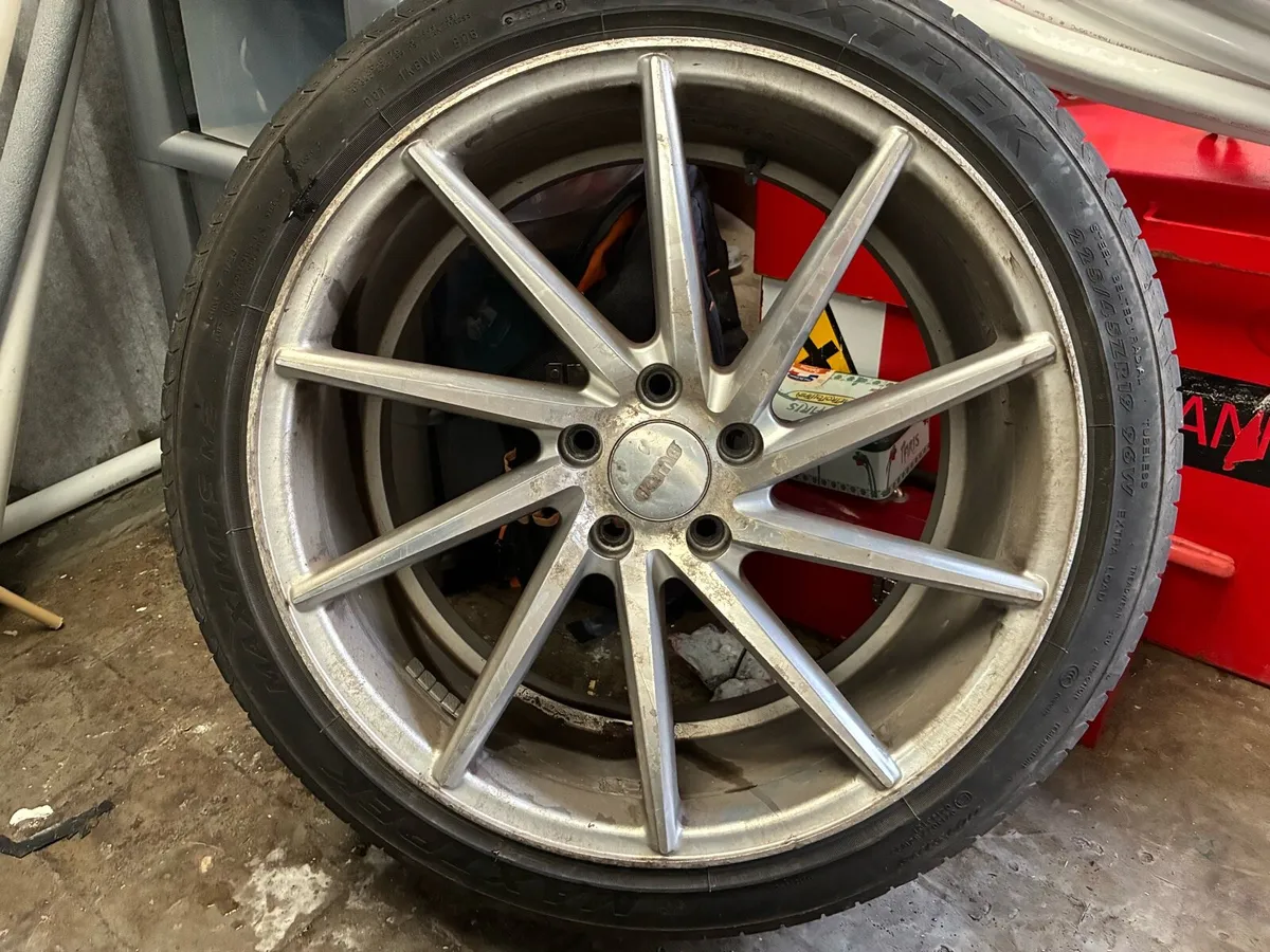 2 left 19 “ one directional allow - Image 1