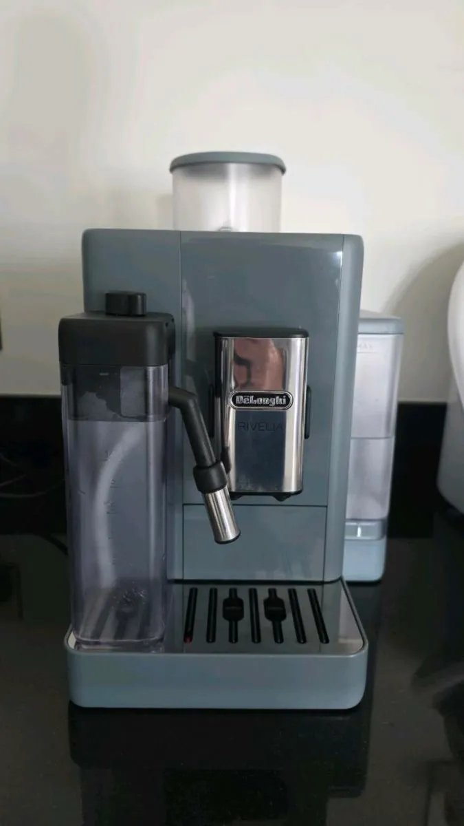 Delonghi Rivelia - Image 1