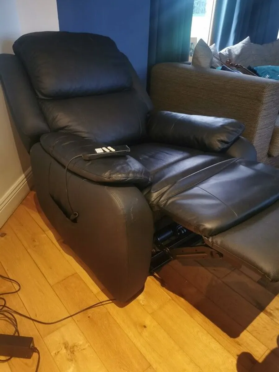 Lift and Rise Armchair - Image 3