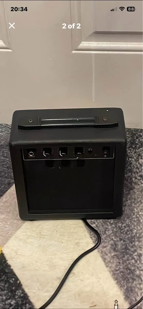 Electric Guitar Starter Bundle - Image 2