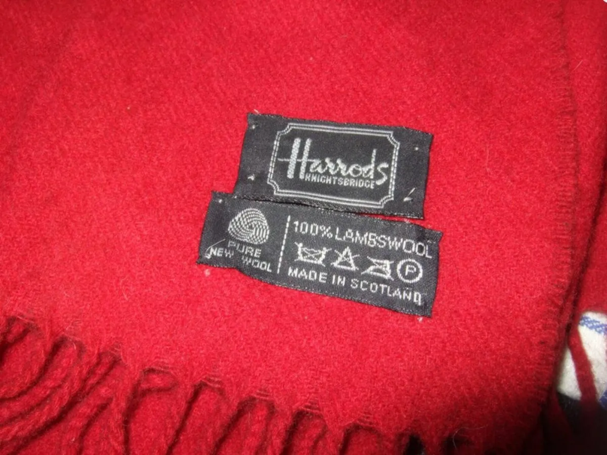 Vintaqe Harrods Unisex Lambswool Scarf - Image 4
