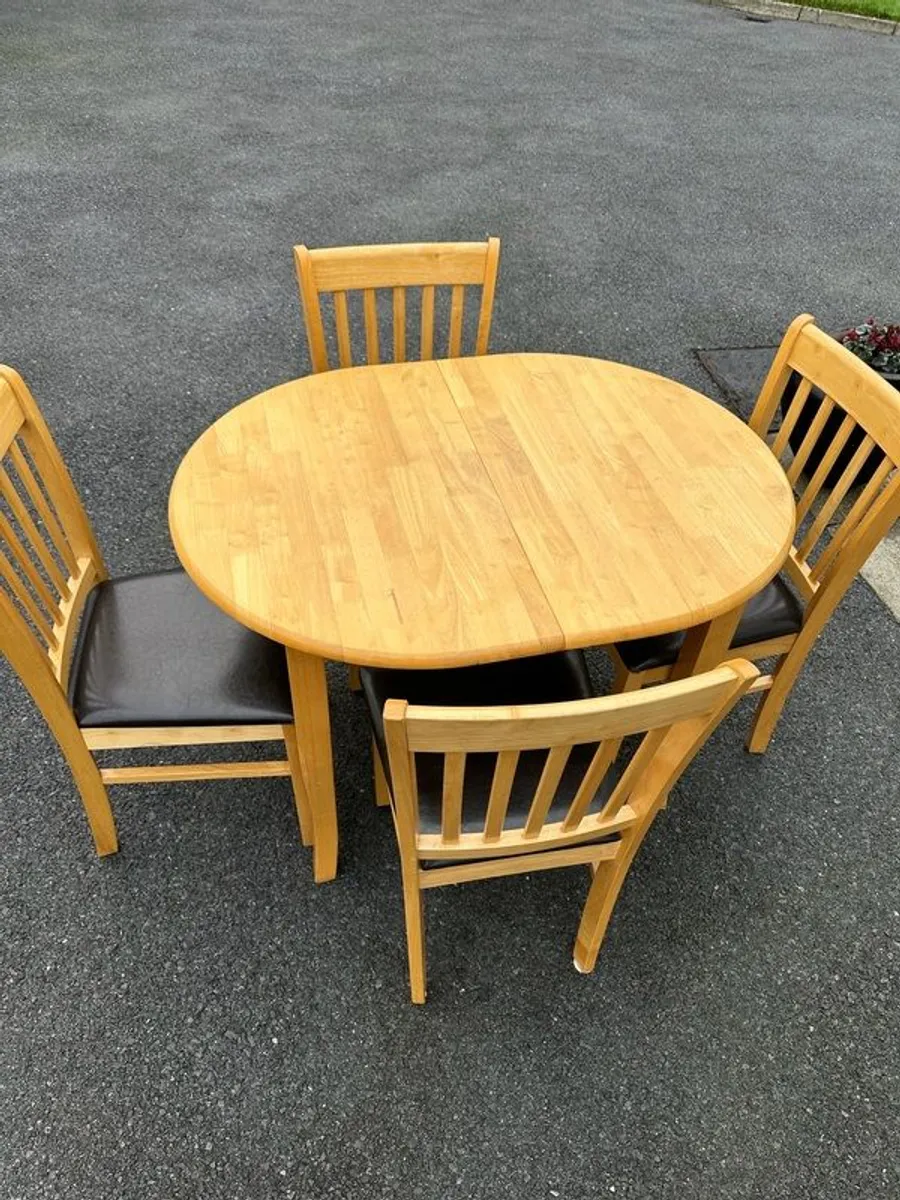 table& chairs - Image 2