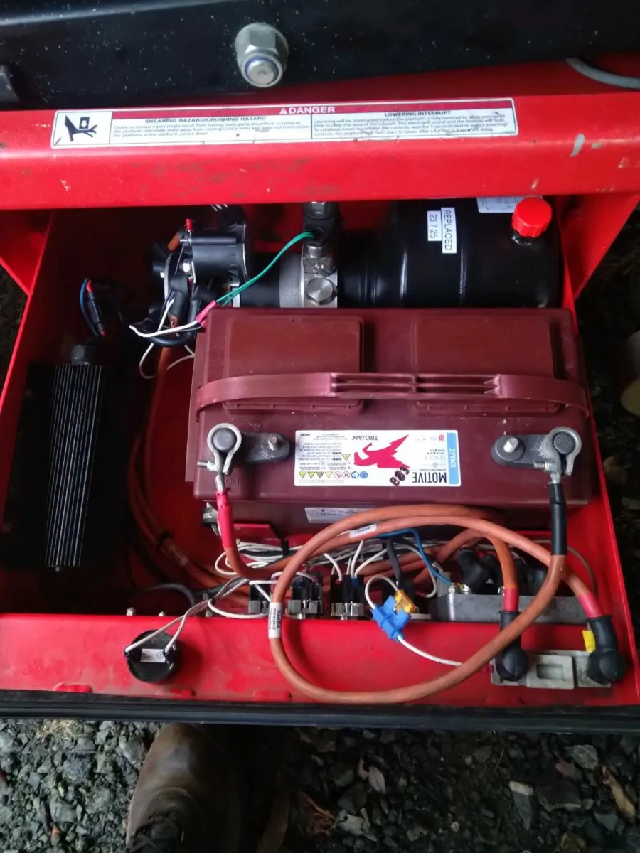 Scissor lift - Image 2