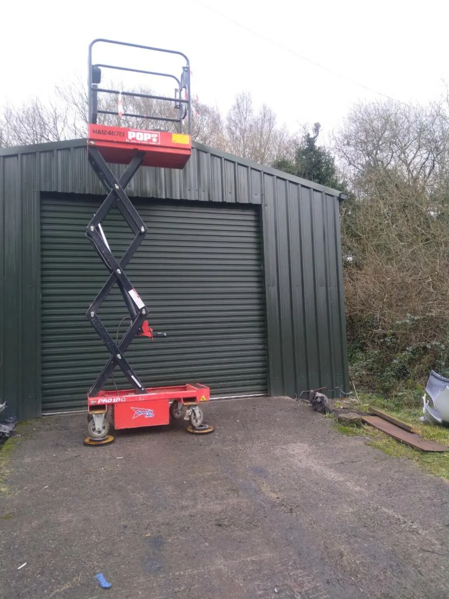 Scissor lift - Image 1