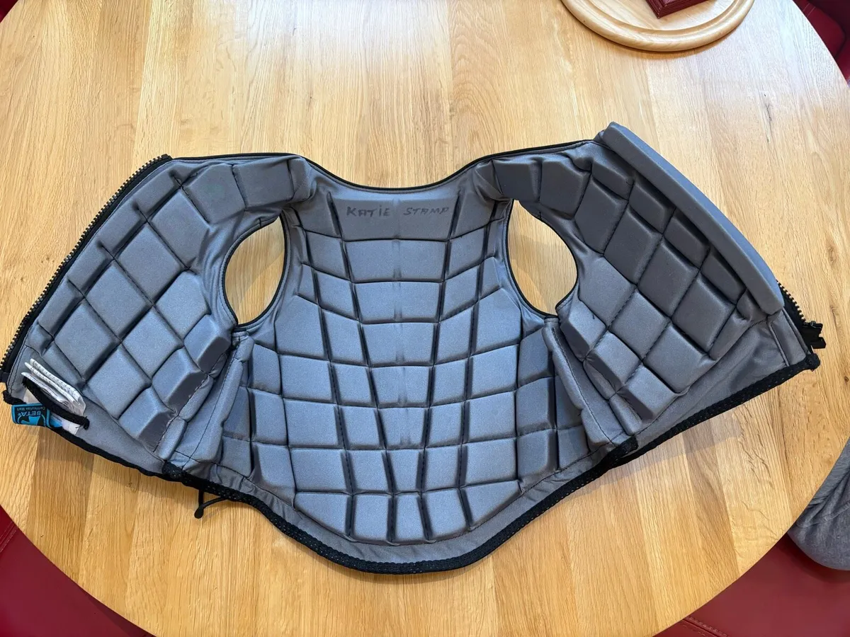 Champion Ti22 Body Protector - Image 3