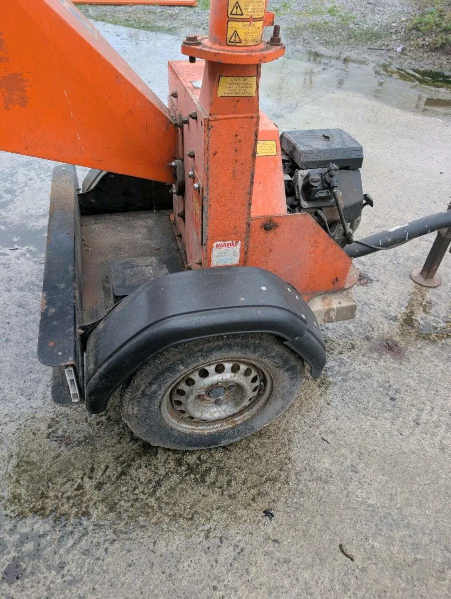 Wood chipper - Image 1