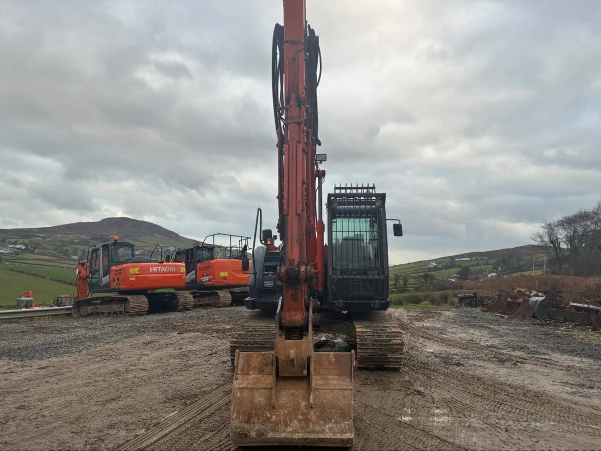 Hitachi zx135-5 - Image 2