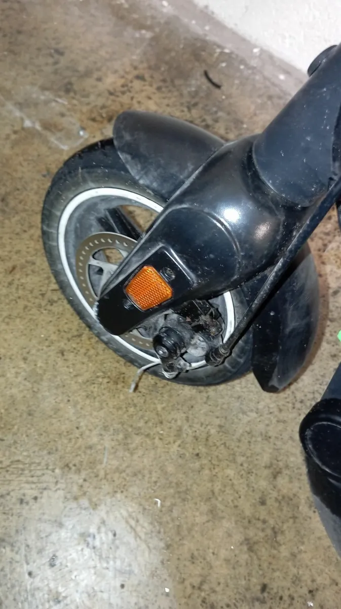 Electric scooter - Image 1