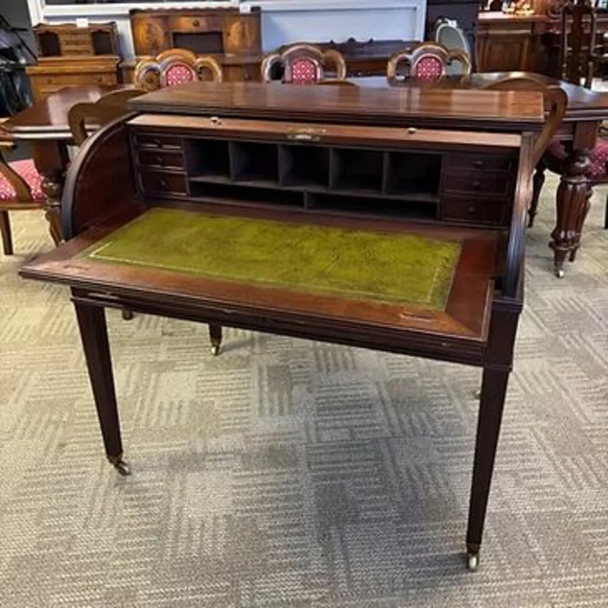 Late Georgian (c. 1790–1820) mahogany tambour (rol