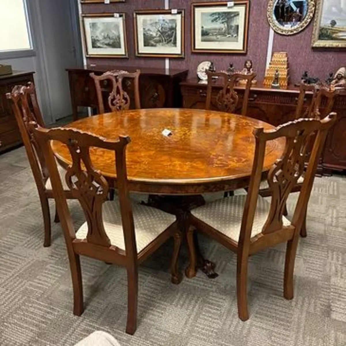 Beautiful burr walnut 1860 circular top is beautif