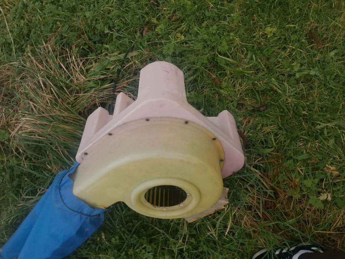 Bouncy castle blowers - Image 4