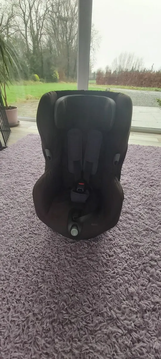 Child car seats and stroller - Image 2