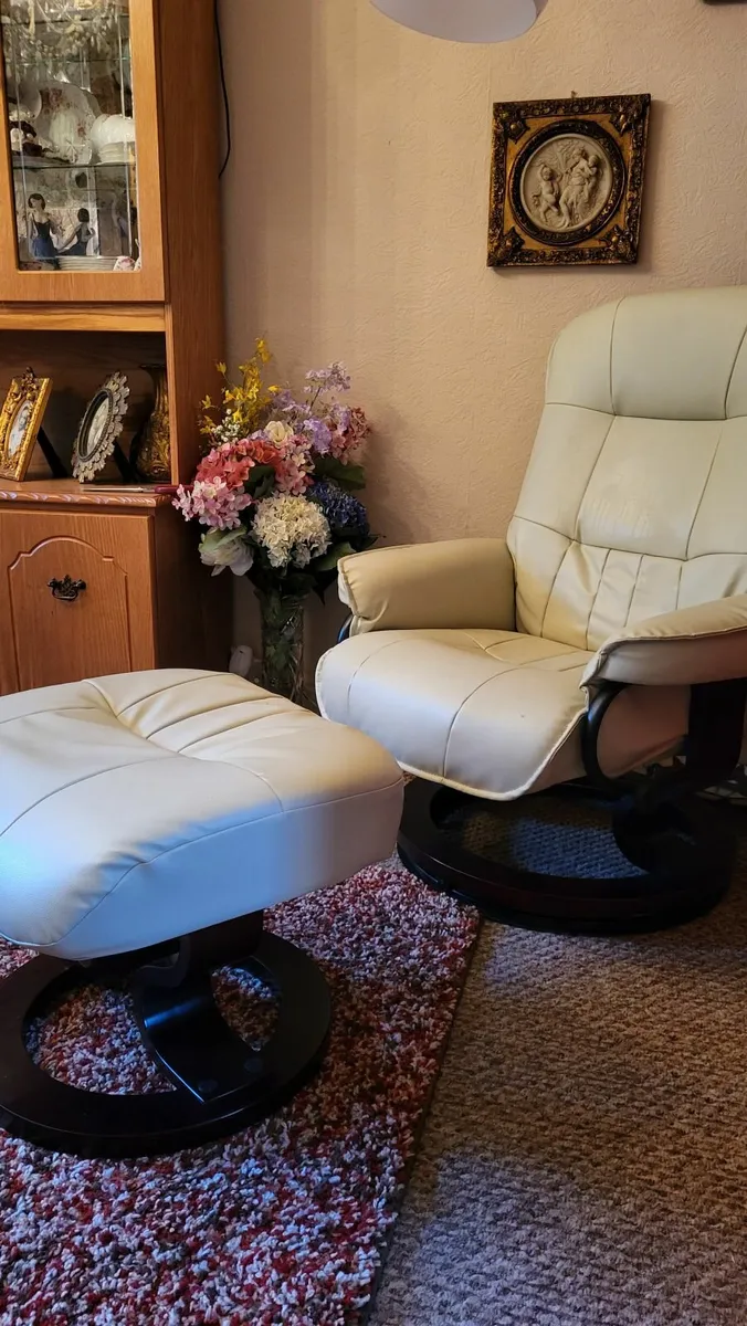 Recliner swivel chair and footstool - Image 1