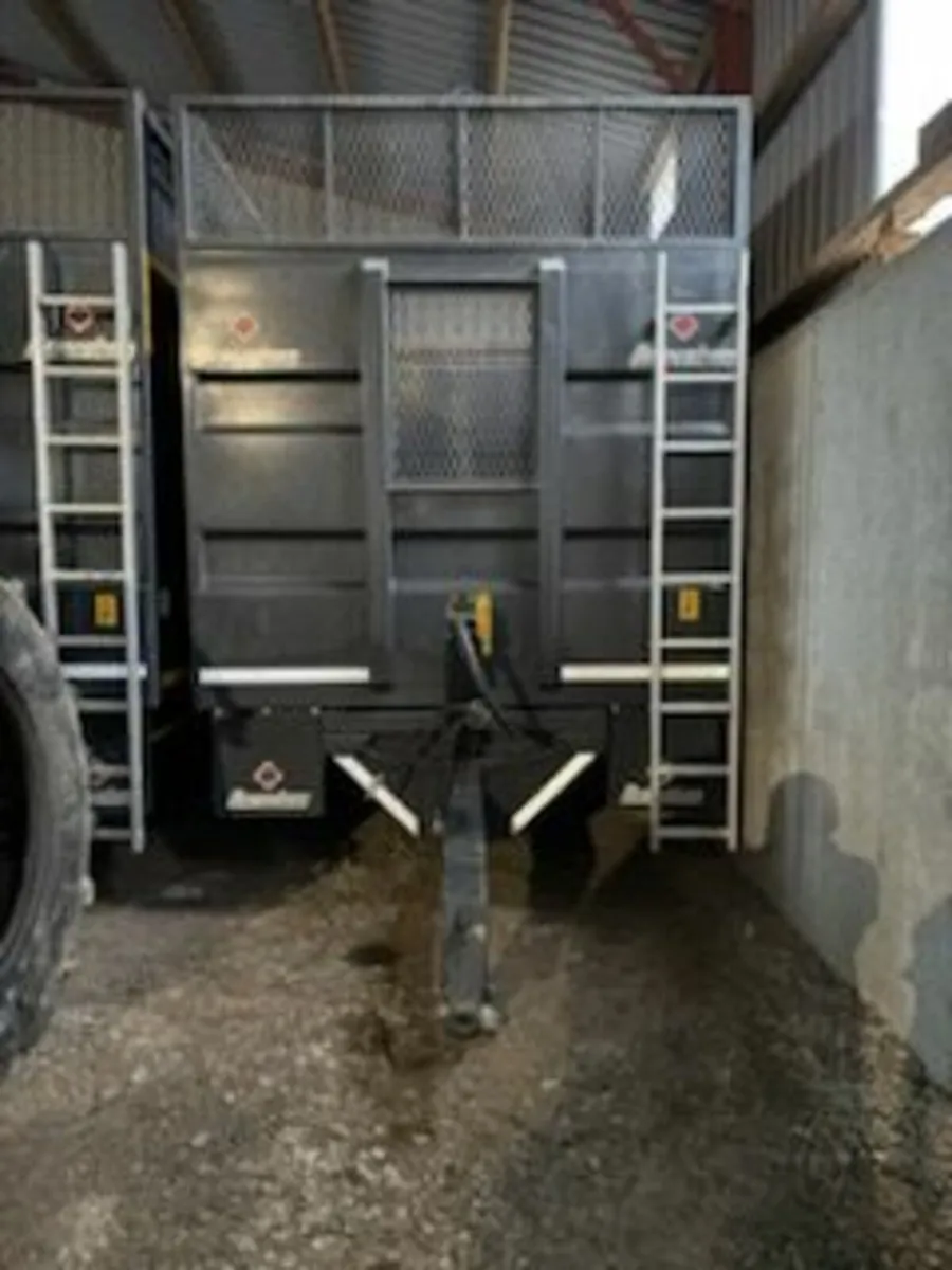 Broughan silage trailer - Image 4