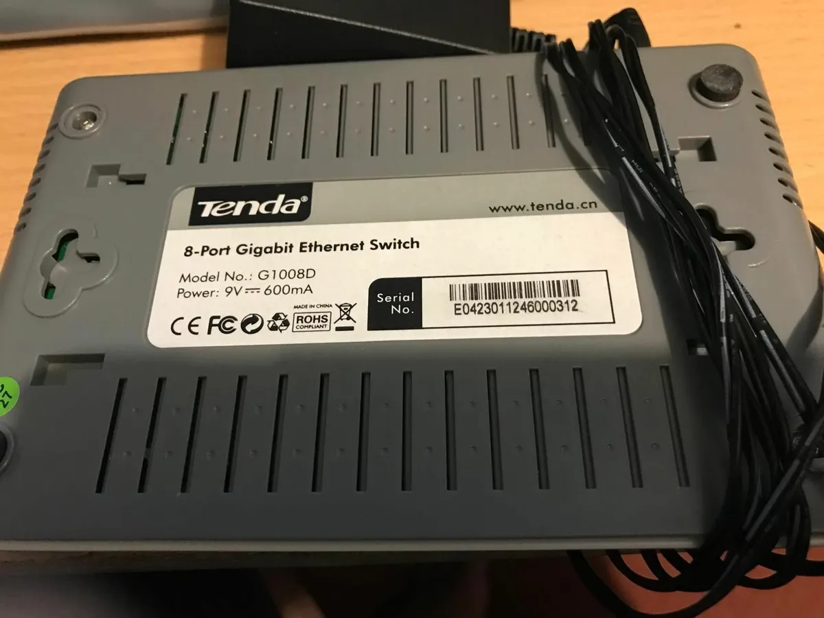 Tenda G1008D and NetGear GS605 Network Switches - Image 3