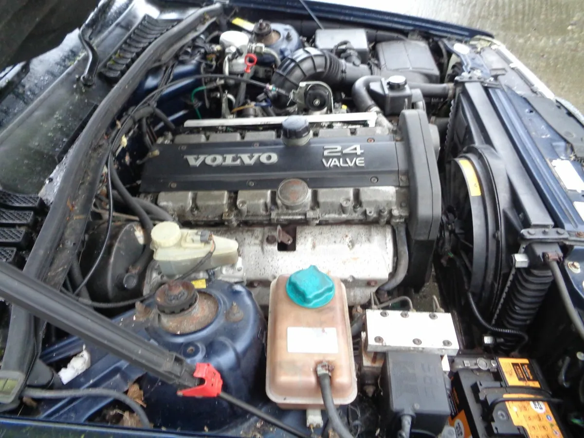 1998  Volvo V90  2.9  petrol - Image 2