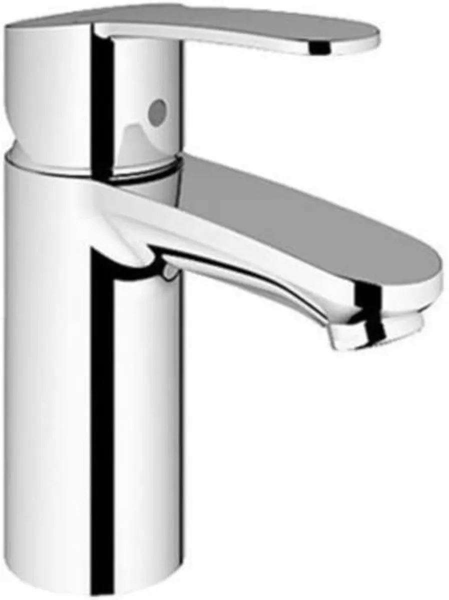 3246820L Eurostyle Cosmopolitan Basin Mixer Tap