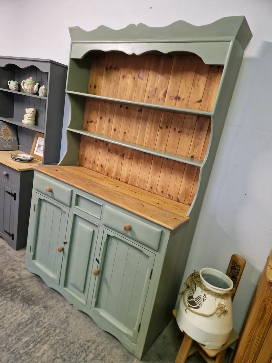 Large vintage Irish pine kitchen dresser - Image 2