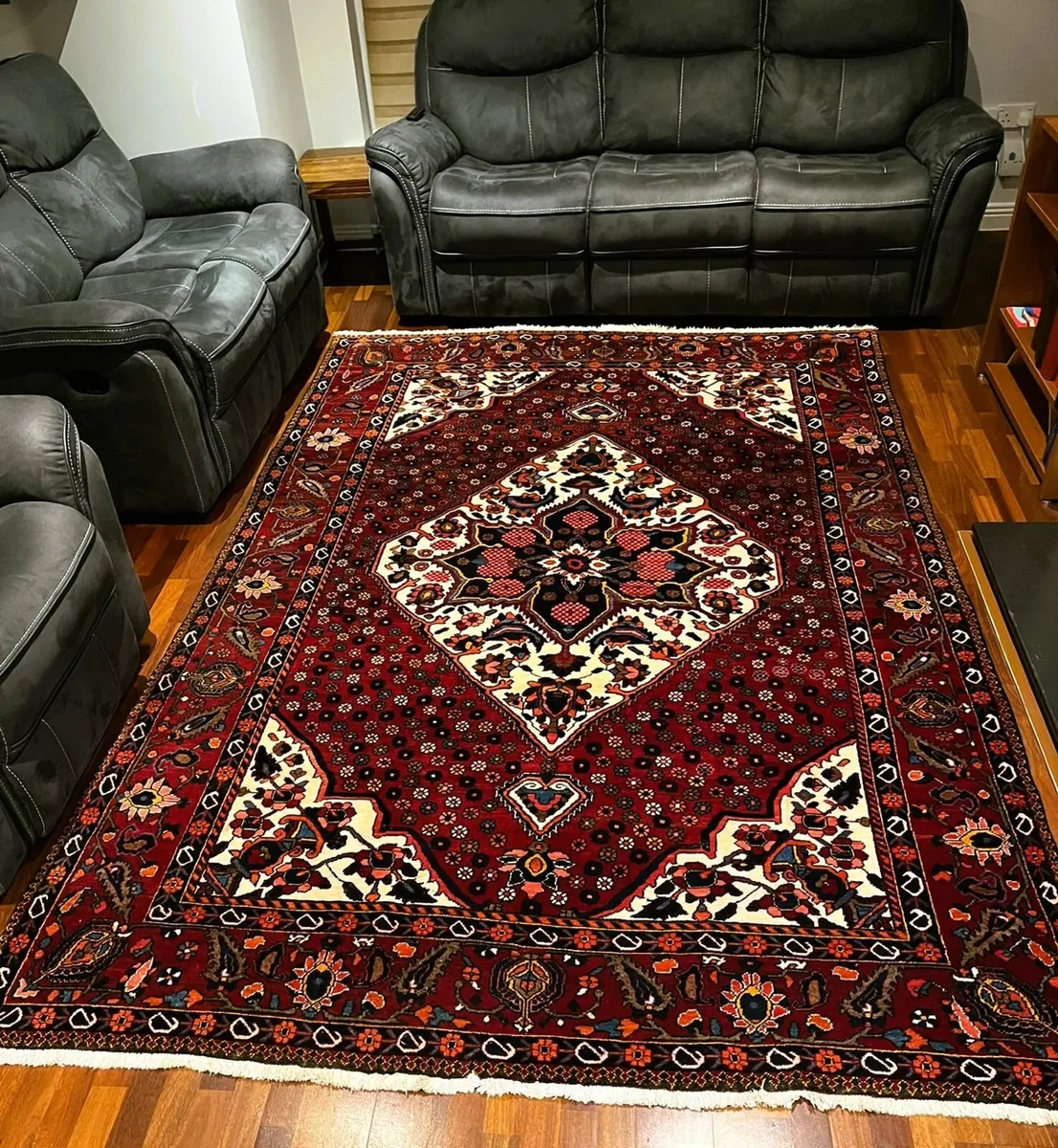Large | Authentic Hand-Knotted Bakhtiari Rug - Image 1