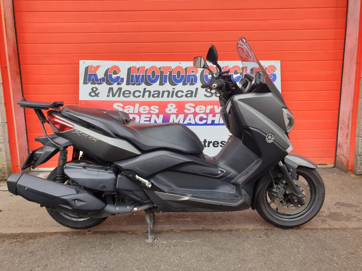 YAMAHA X-MAX 400 - Image 2