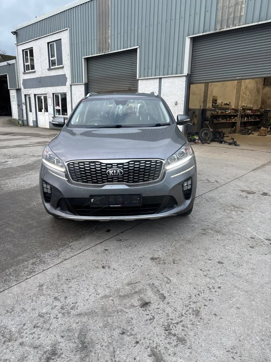 2019 Kia sorento for breaking - Image 1