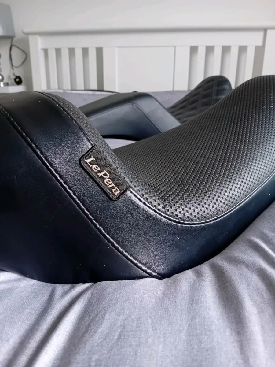 Harley step up seats x2 - Image 4