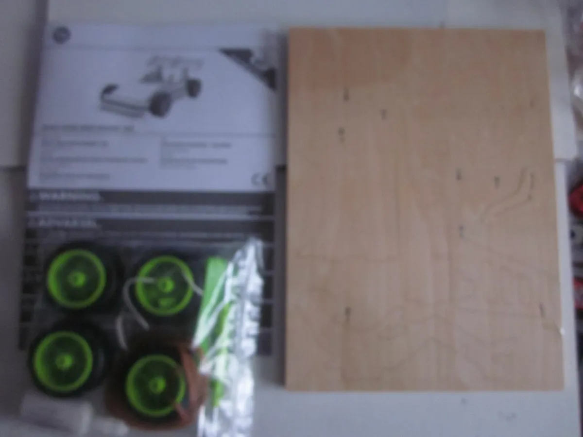 Playtive Wooden Race Car Model Kit 43 Pieces - NEW - Image 4