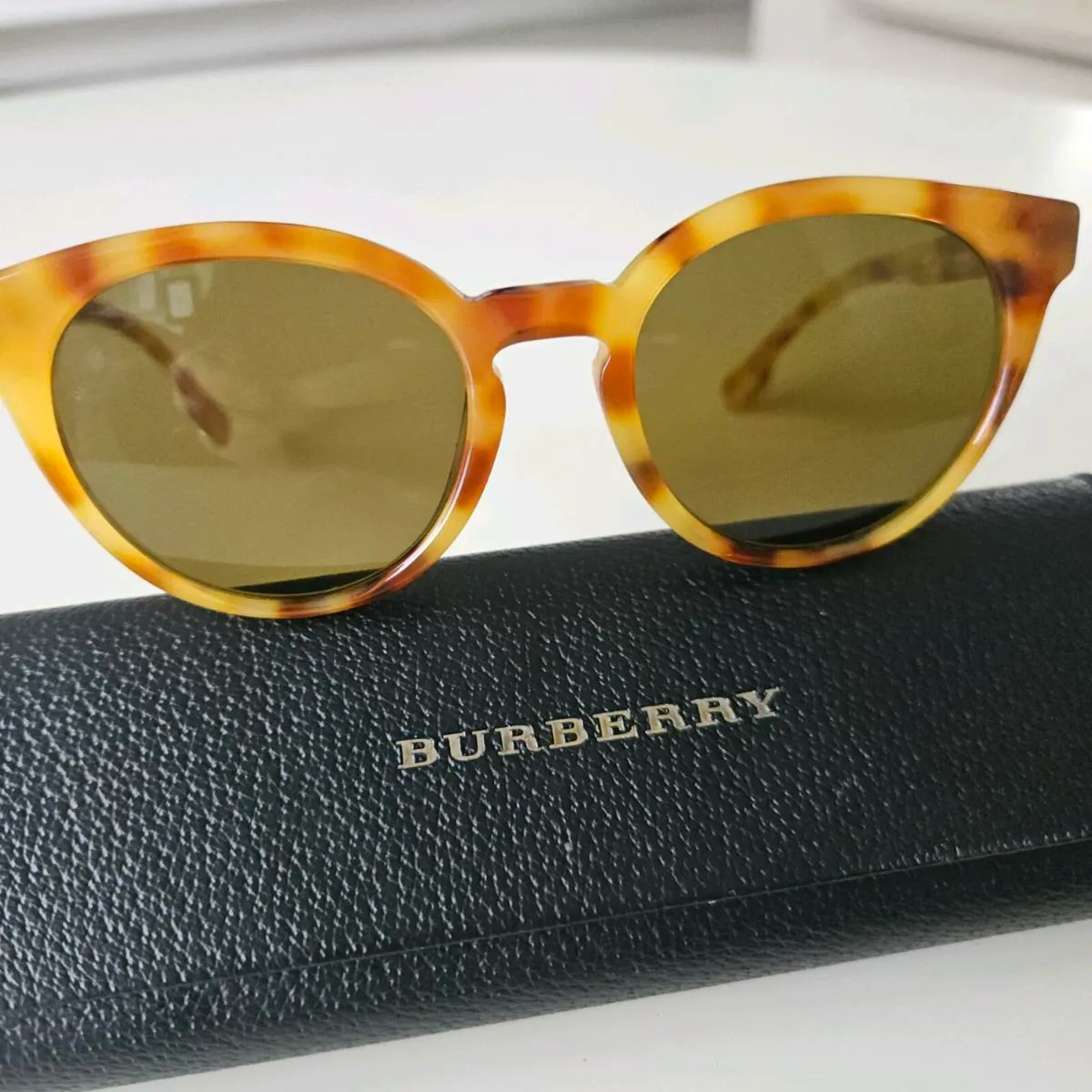 Burberry sunglasses - Image 3