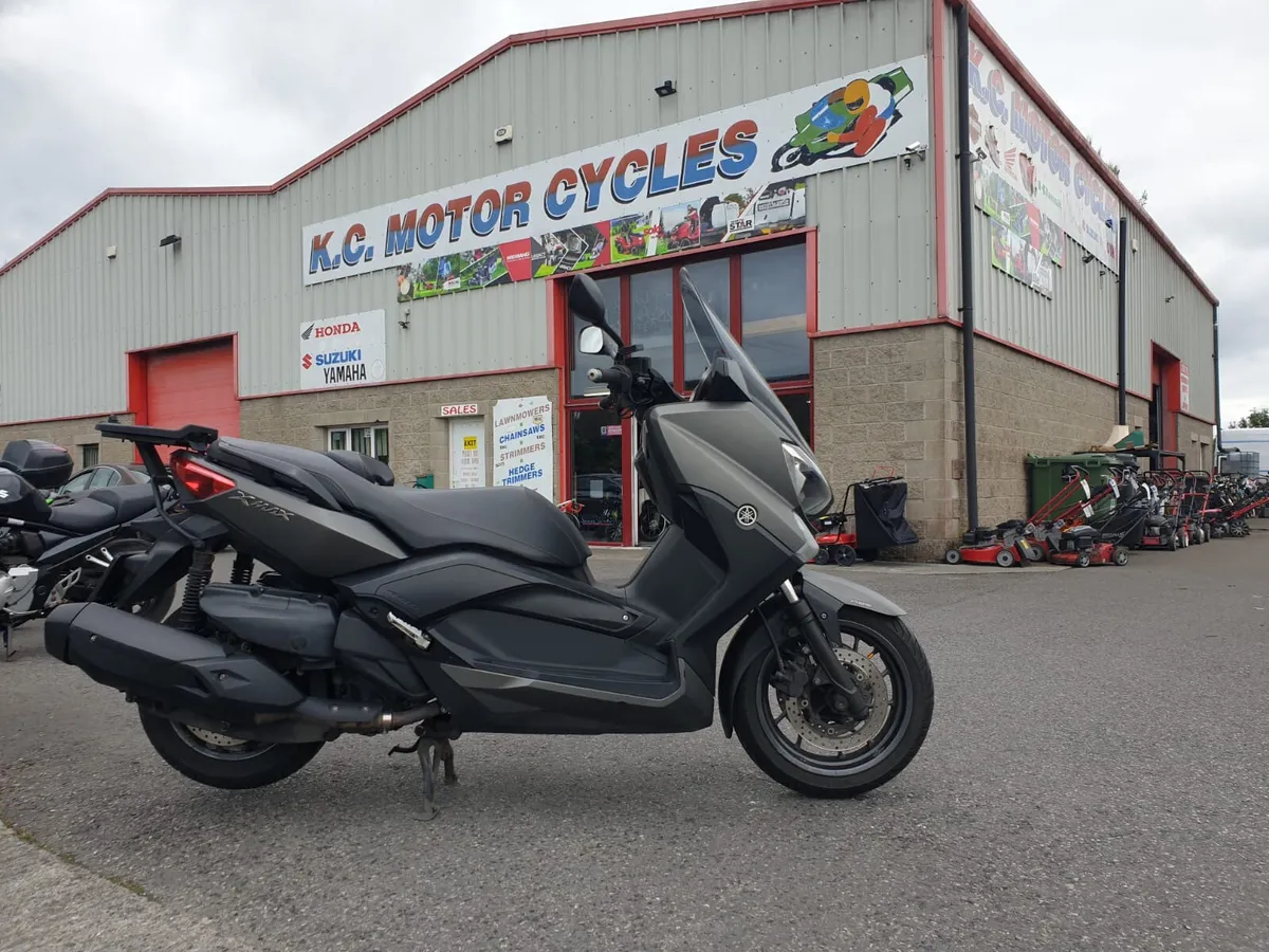 Yamaha XMAX 400 - Image 3