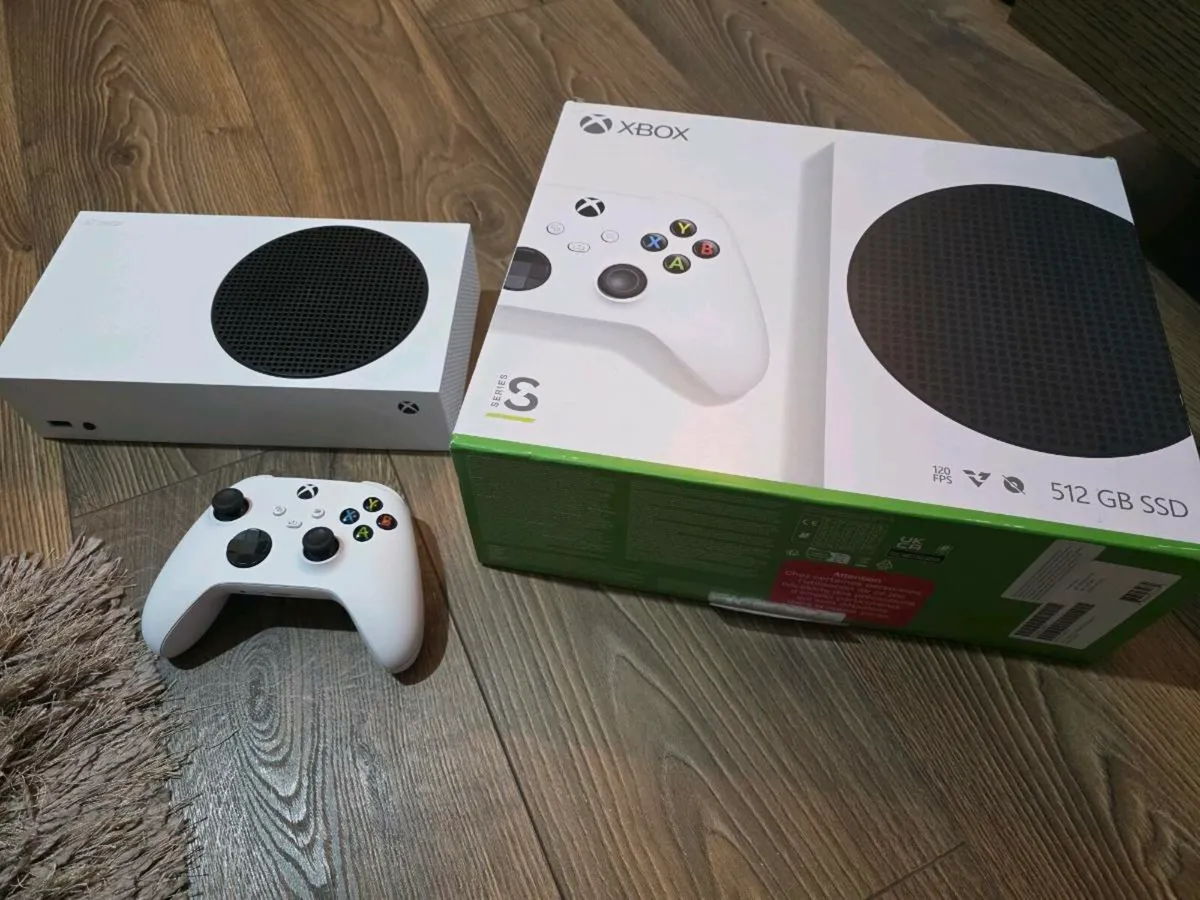 XBox Series S, 512gb, immaculate condition, as new - Image 4