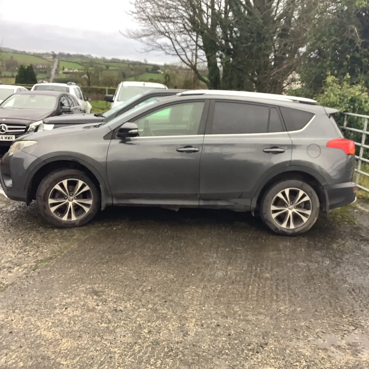 Toyota rav 4 2.2 invincible d-4d 4x4breaking 2015 - Image 3