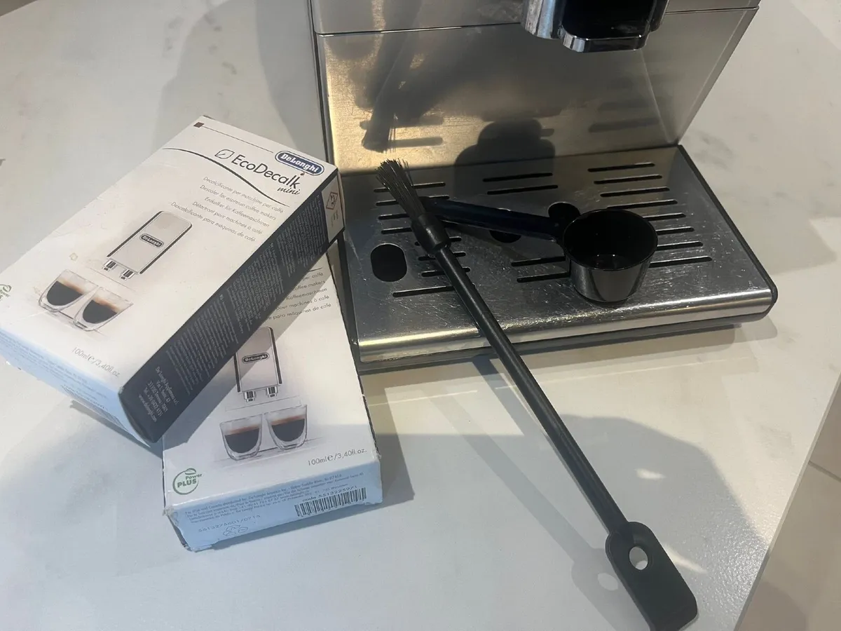 Delonghi bean to cup coffee machine - Image 3