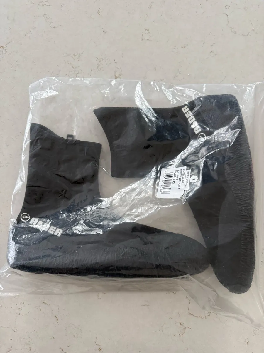 Size 9/43 wetsuit boots with zip - Image 4