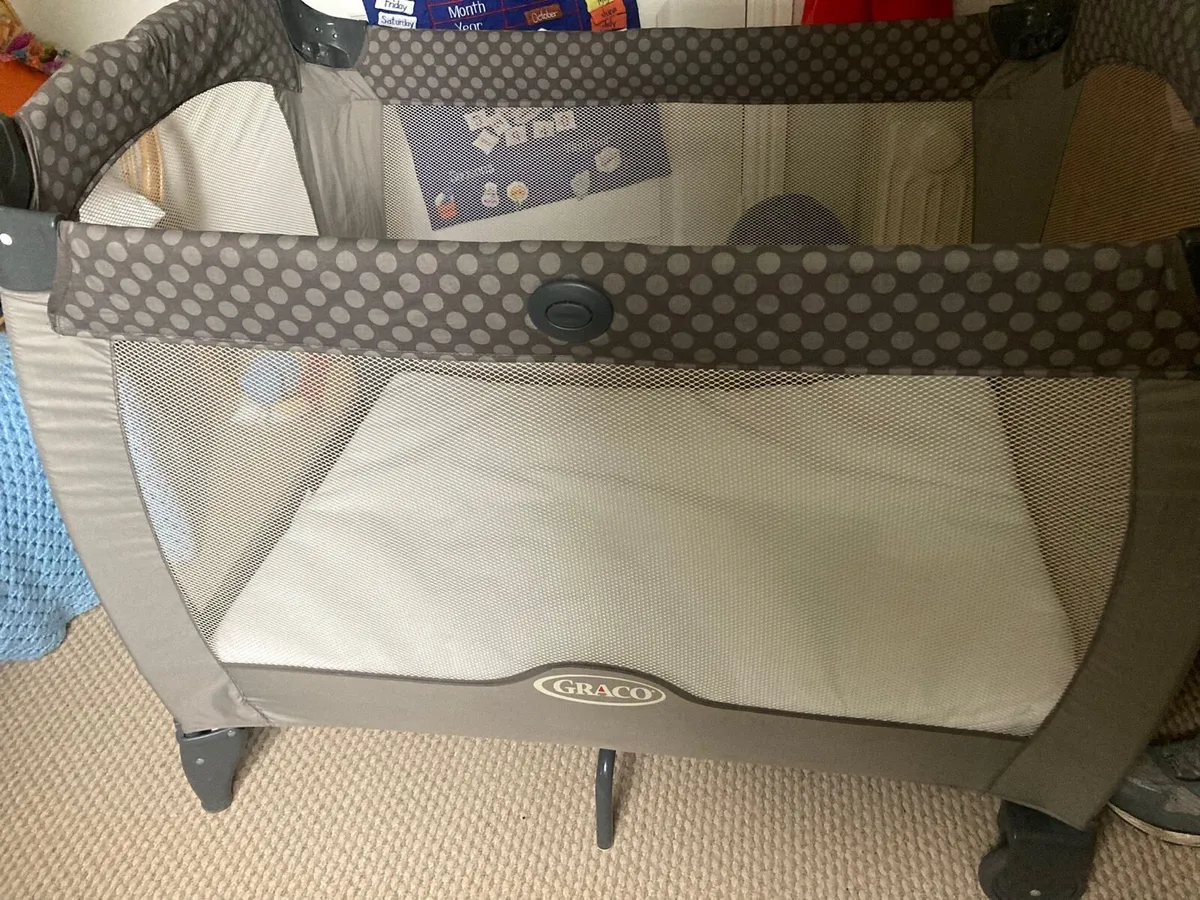 Travel cot GRACO brand - Image 2
