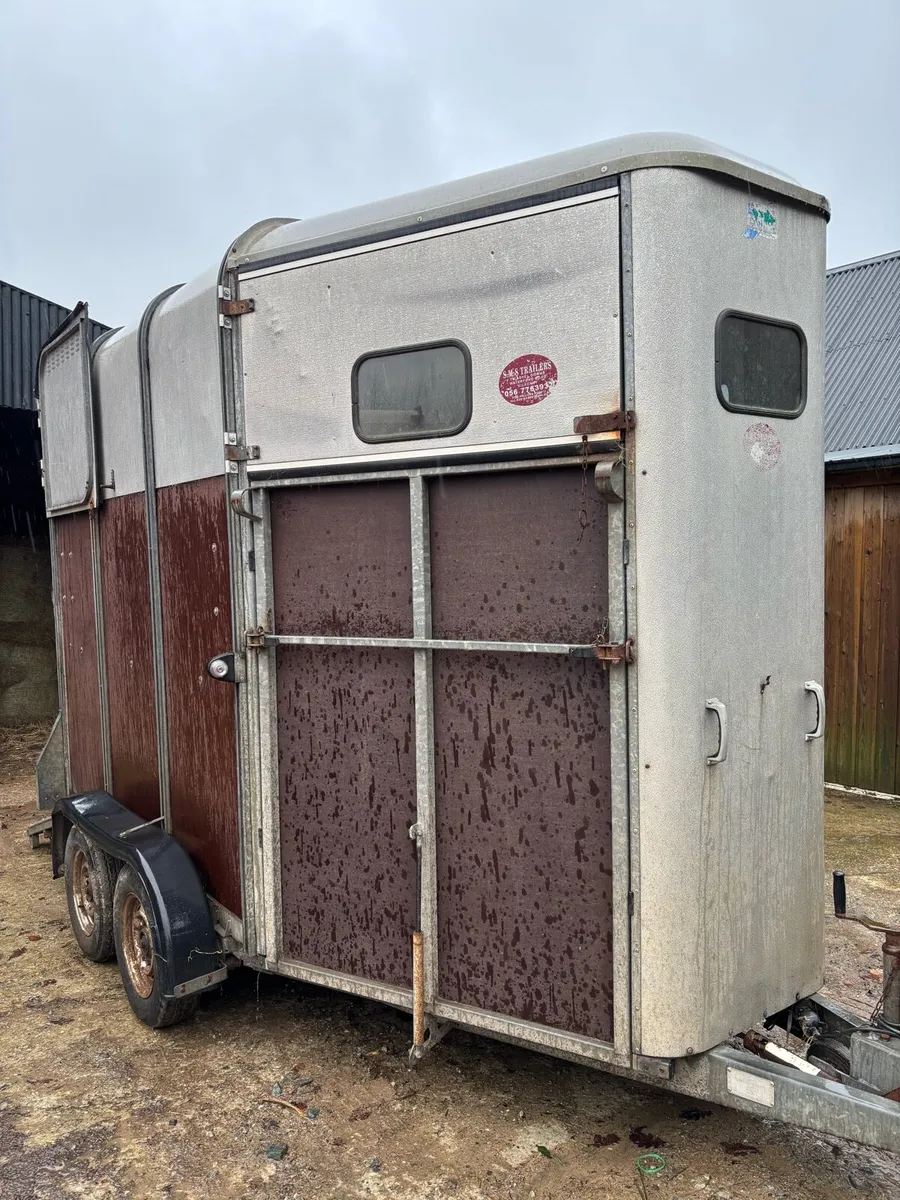 510 horsebox - Image 2