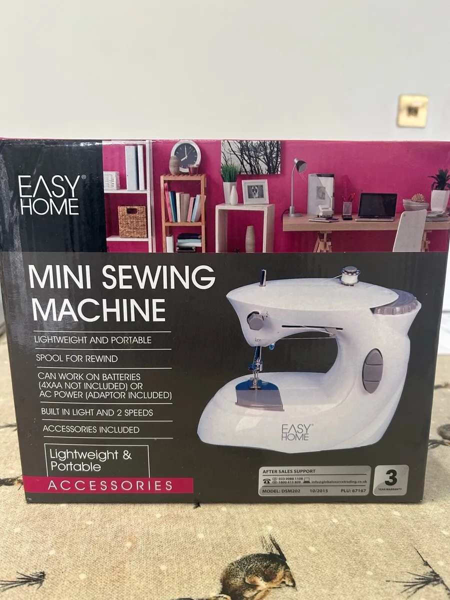 Mini Sewing Machine - Image 1