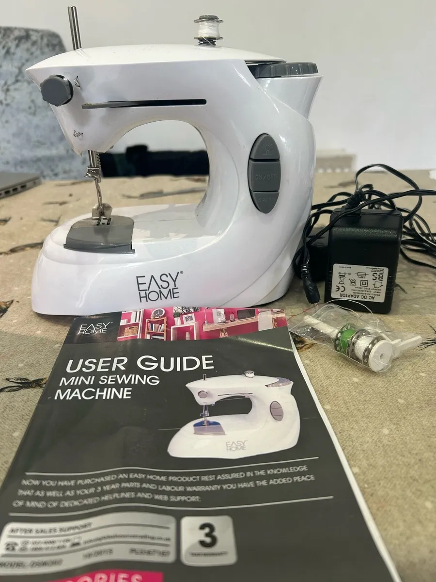 Mini Sewing Machine - Image 2