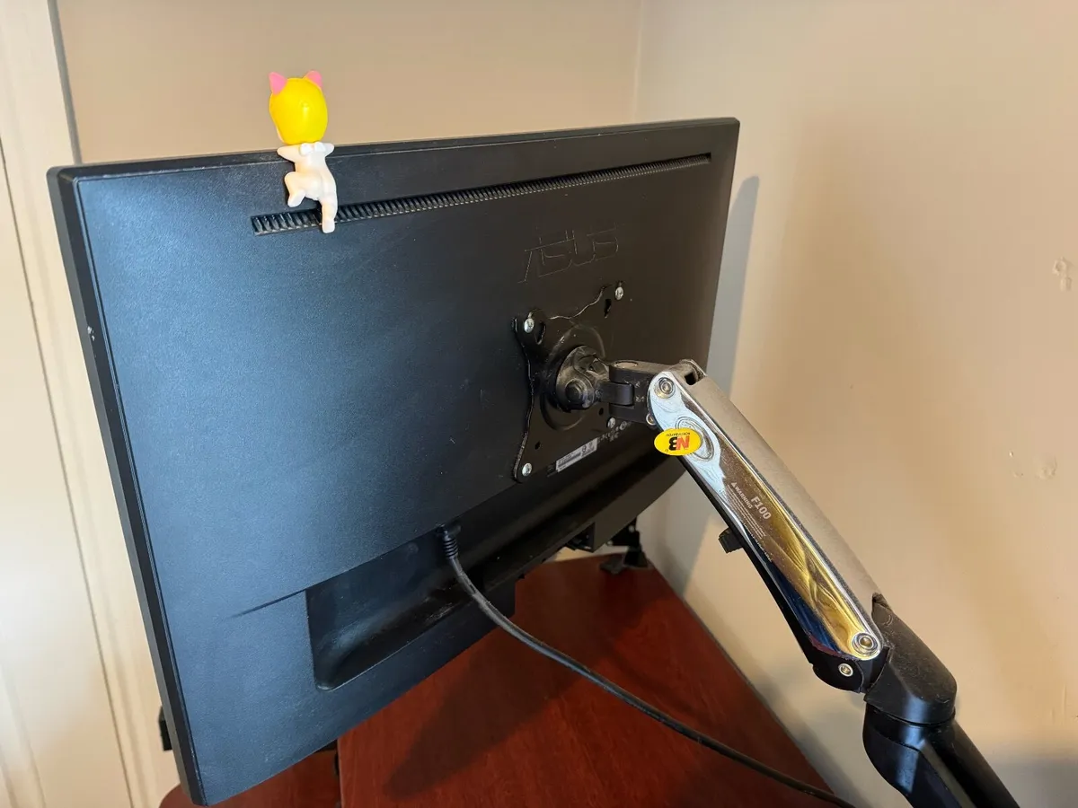 Monitor Screen ASUS 24 inch - Image 3