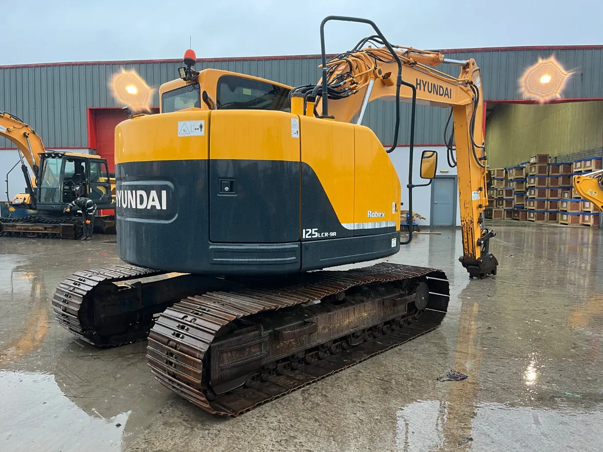 2015 Hyundai 125LCR-9A - Image 4