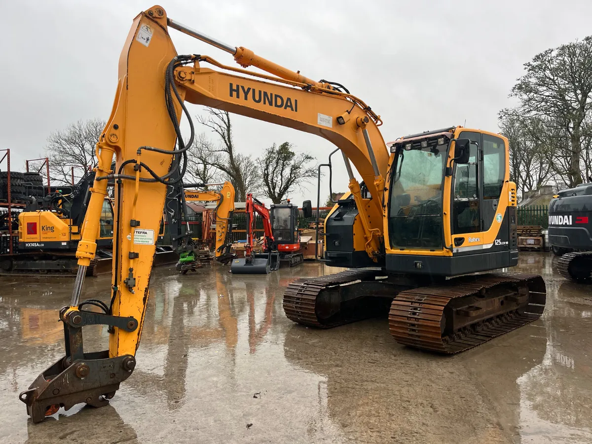 2015 Hyundai 125LCR-9A - Image 2