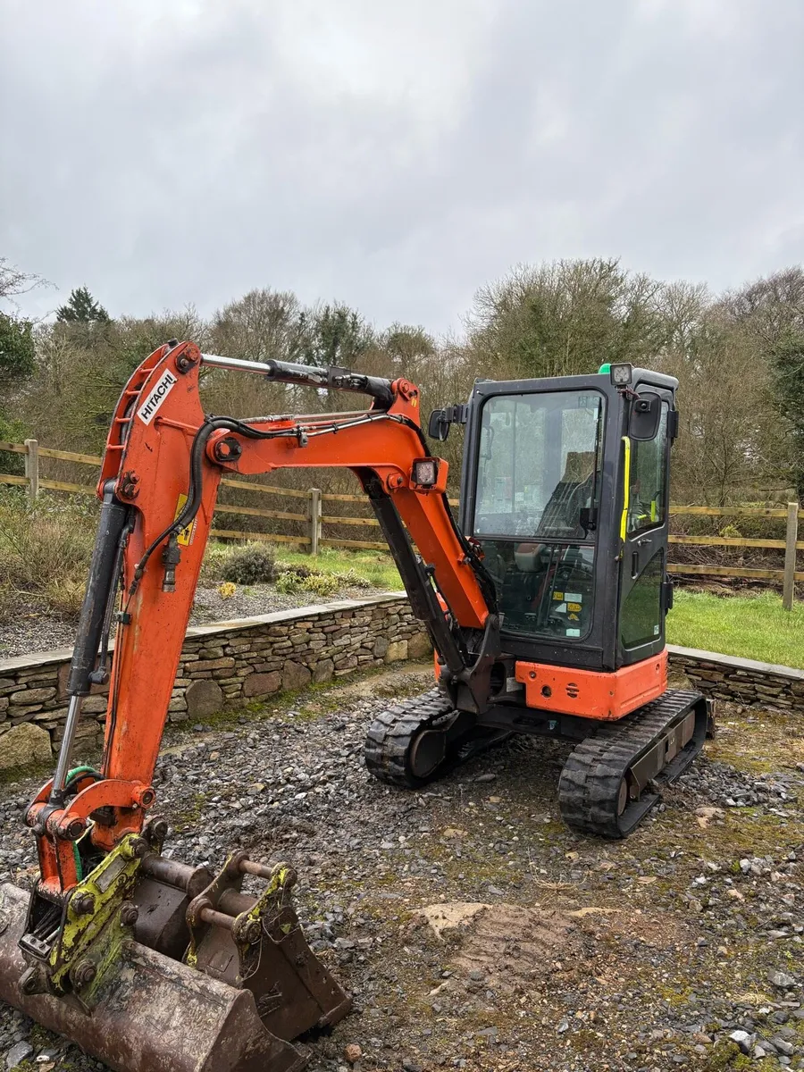 Hitachi 2.6 - Image 1