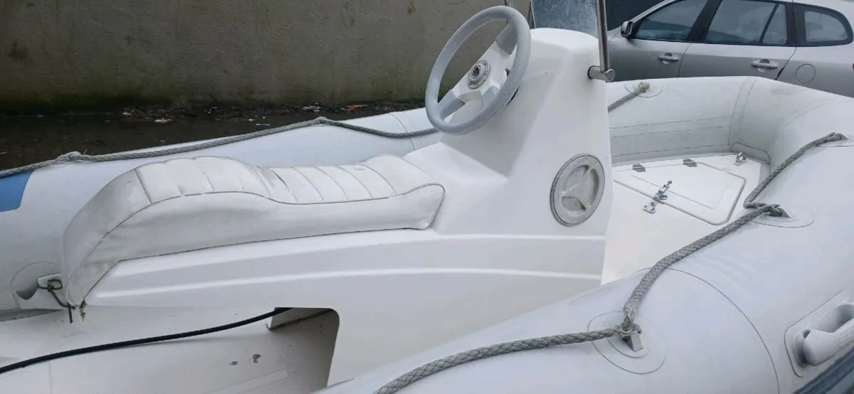 Adventure  380 Rib - Image 4