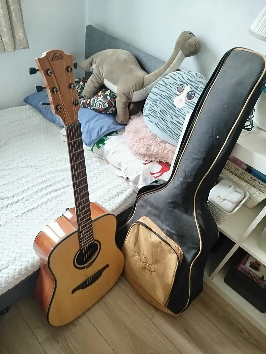 LAG Guitar acoustic - Image 1