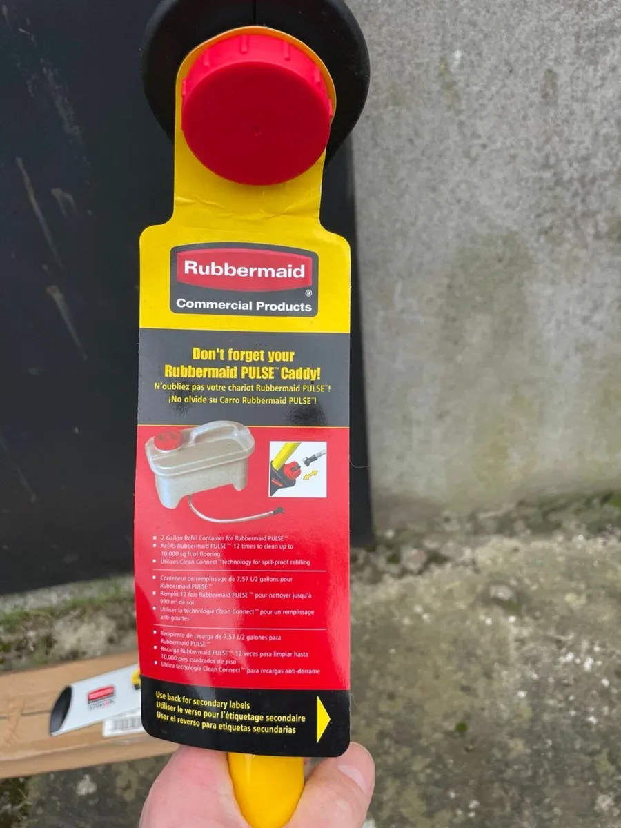 Rubbermaid Pulse Microfibre Spray Mop - NEW - Image 4