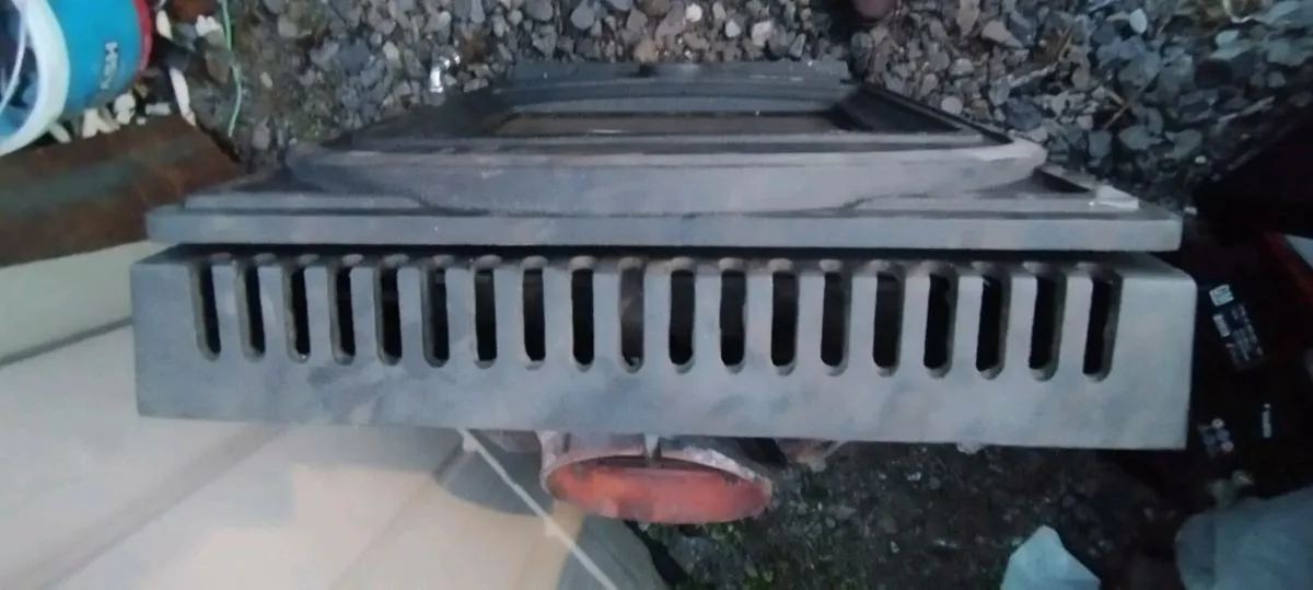 Black smith solid fuel wood burner stove for sale - Image 3