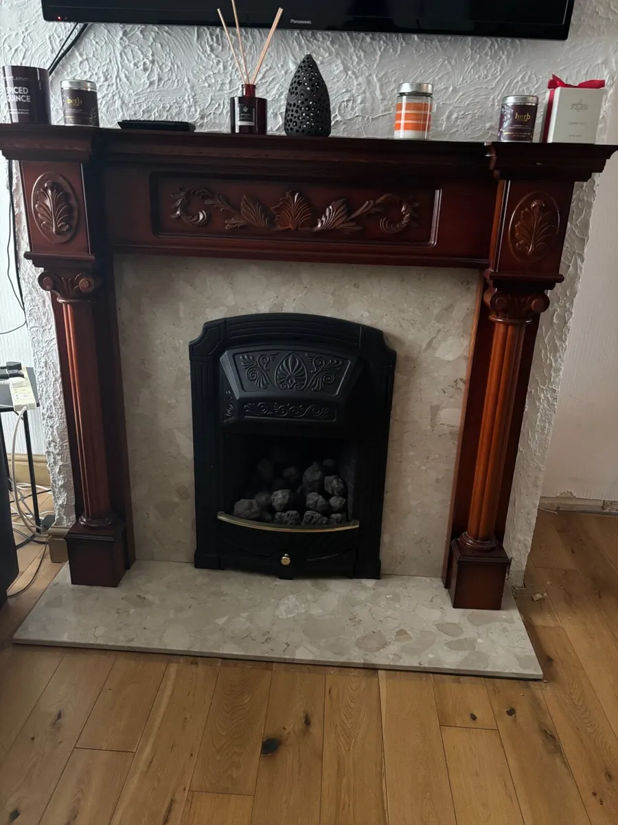 Fireplace surround and hearth - Image 4