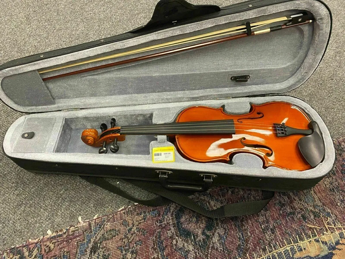 Gear4Music Violin Set - Image 1