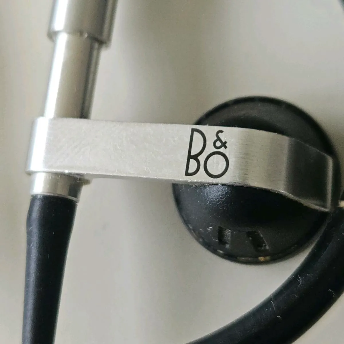 Bang &olufsen earphones - Image 3