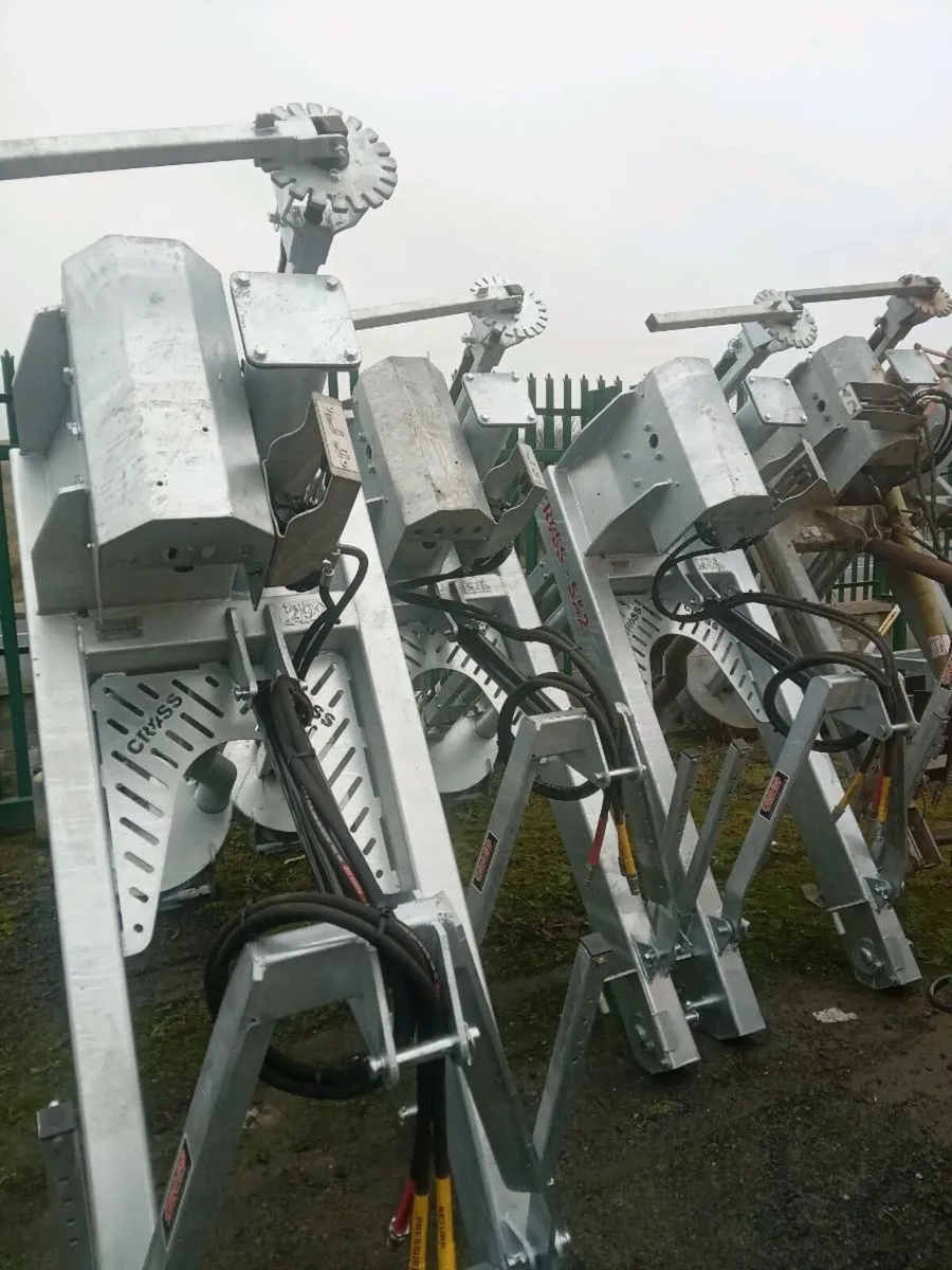 Cross Agitator - Image 1