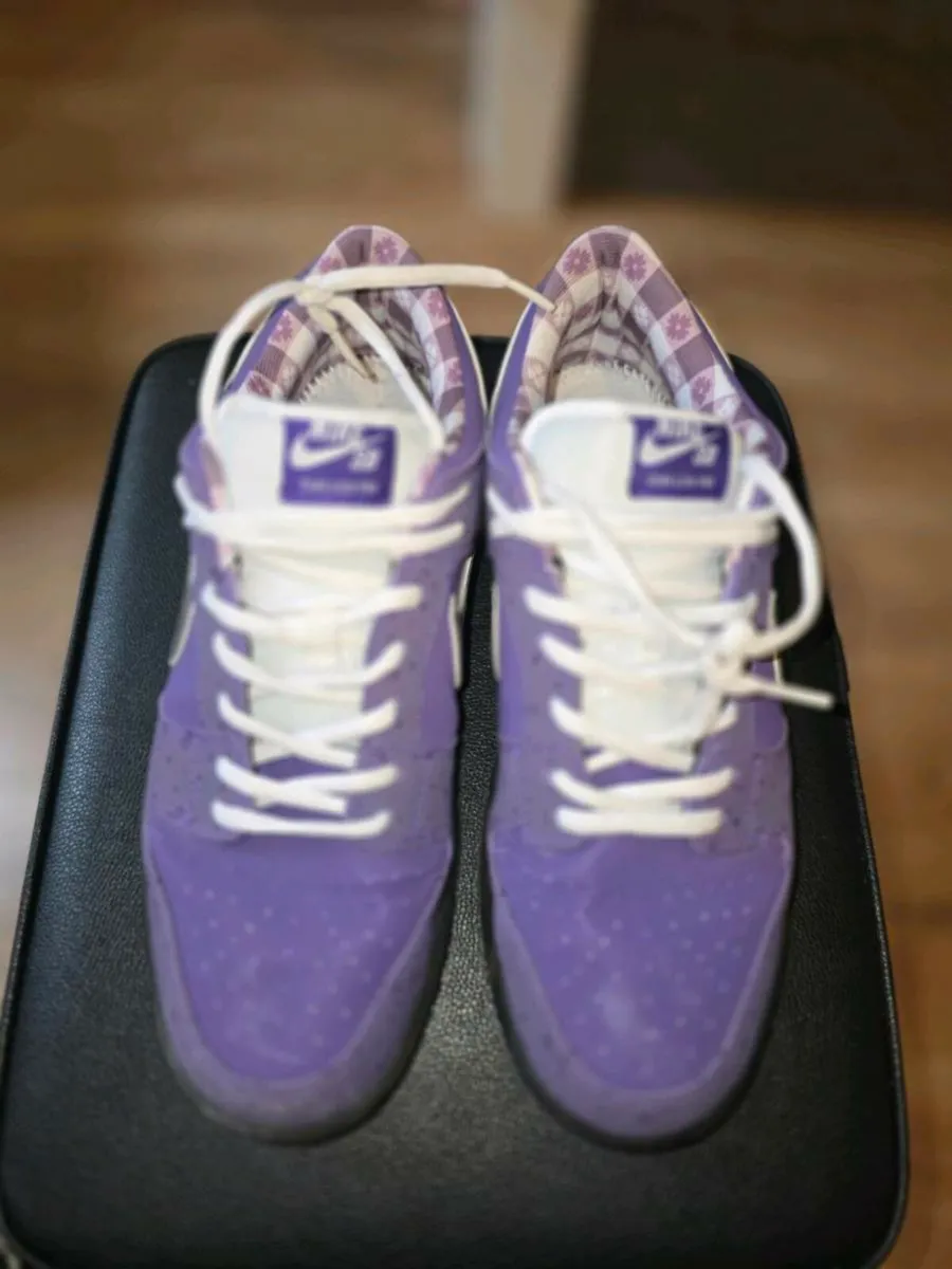 Nike SB Dunk Low Purple Lobster - Image 2